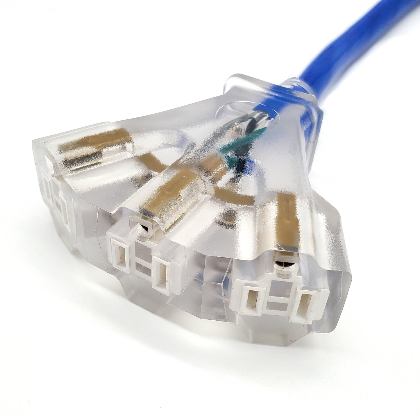 Outdoor extension cord plug